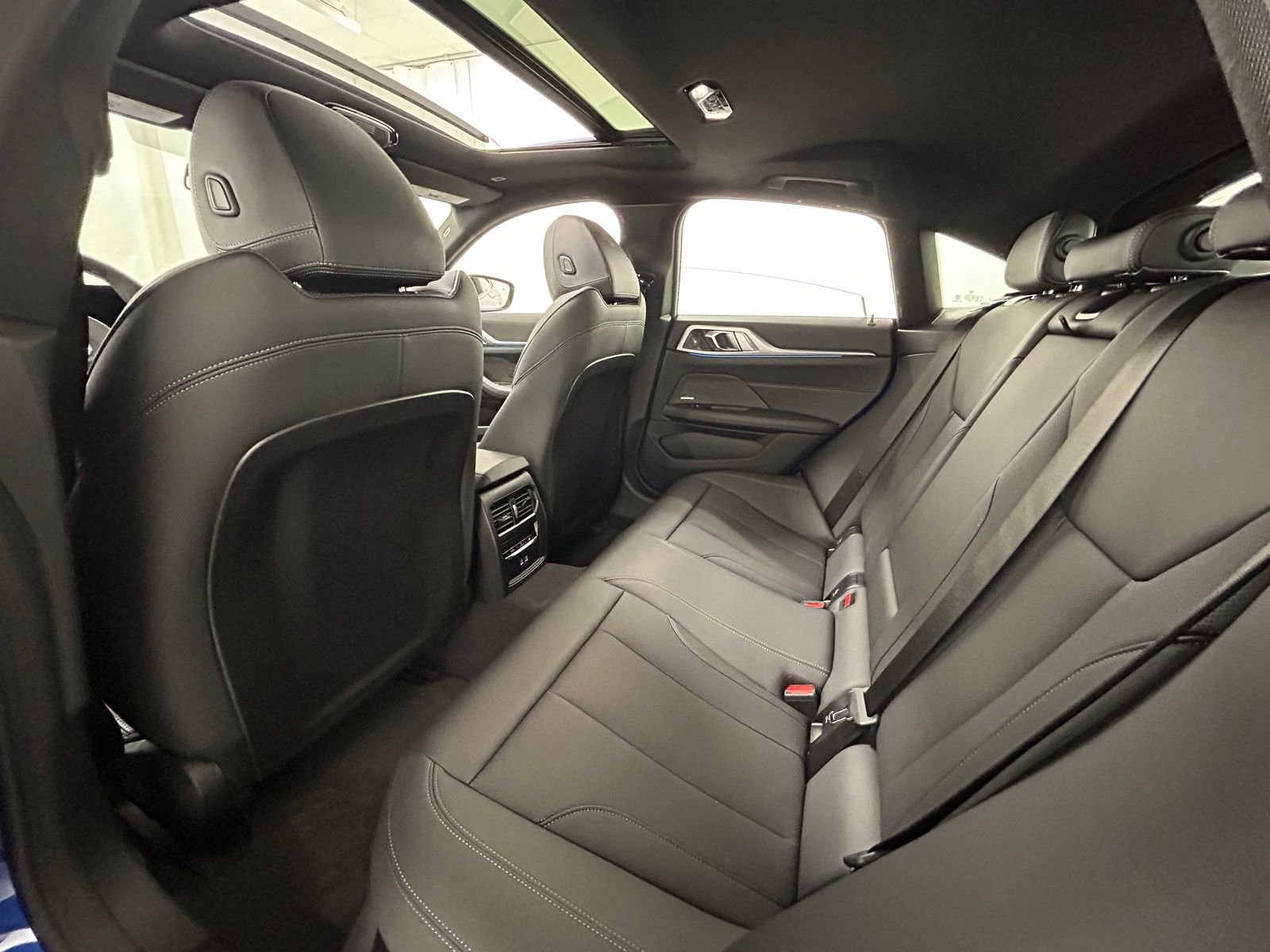 Used 2025 BMW i4 xDrive40i image 35