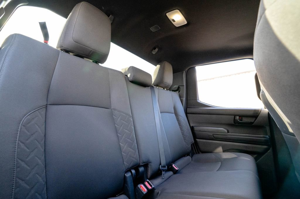 Used 2025 Toyota Tacoma SR5 AWD/4WD image 32