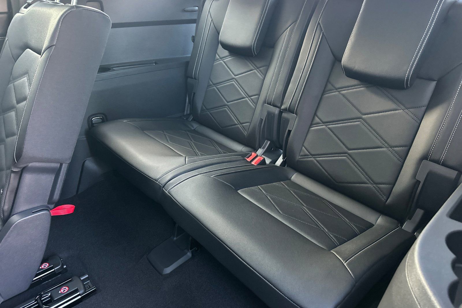 New 2026 Volkswagen Atlas SE FWD image 13