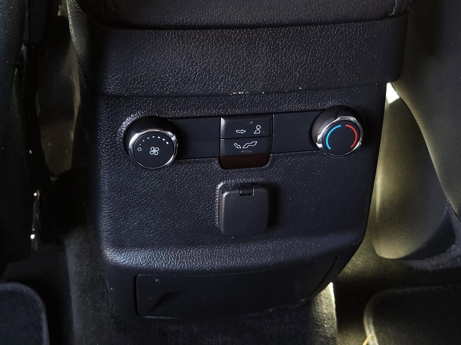 Used 2017 Ford Explorer XLT w/ Equipment Group 202A image 16