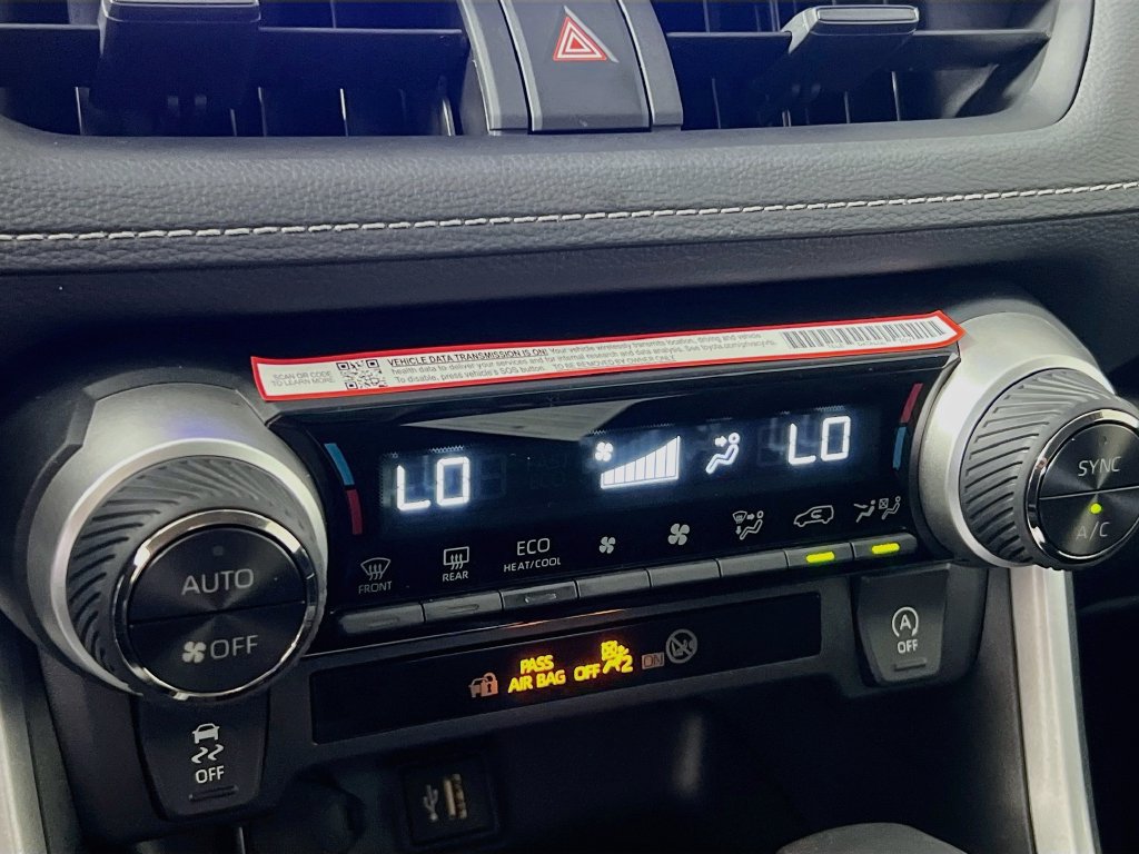 Used 2025 Toyota RAV4 XLE FWD image 23