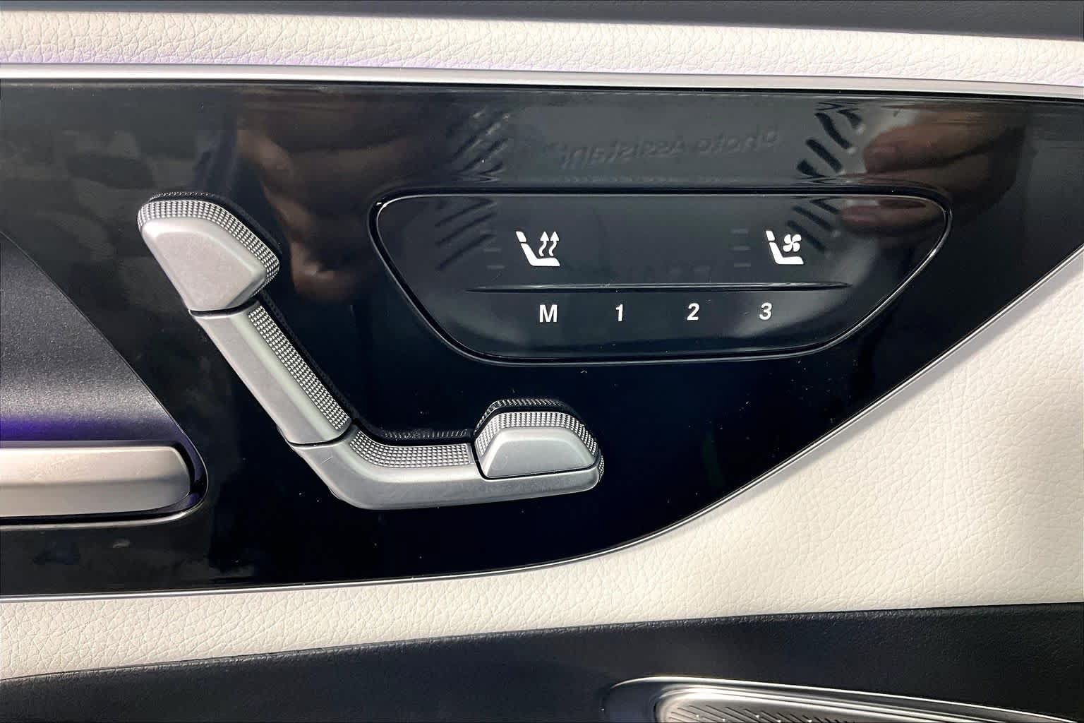 Used 2023 Mercedes-Benz GLC 300 image 32