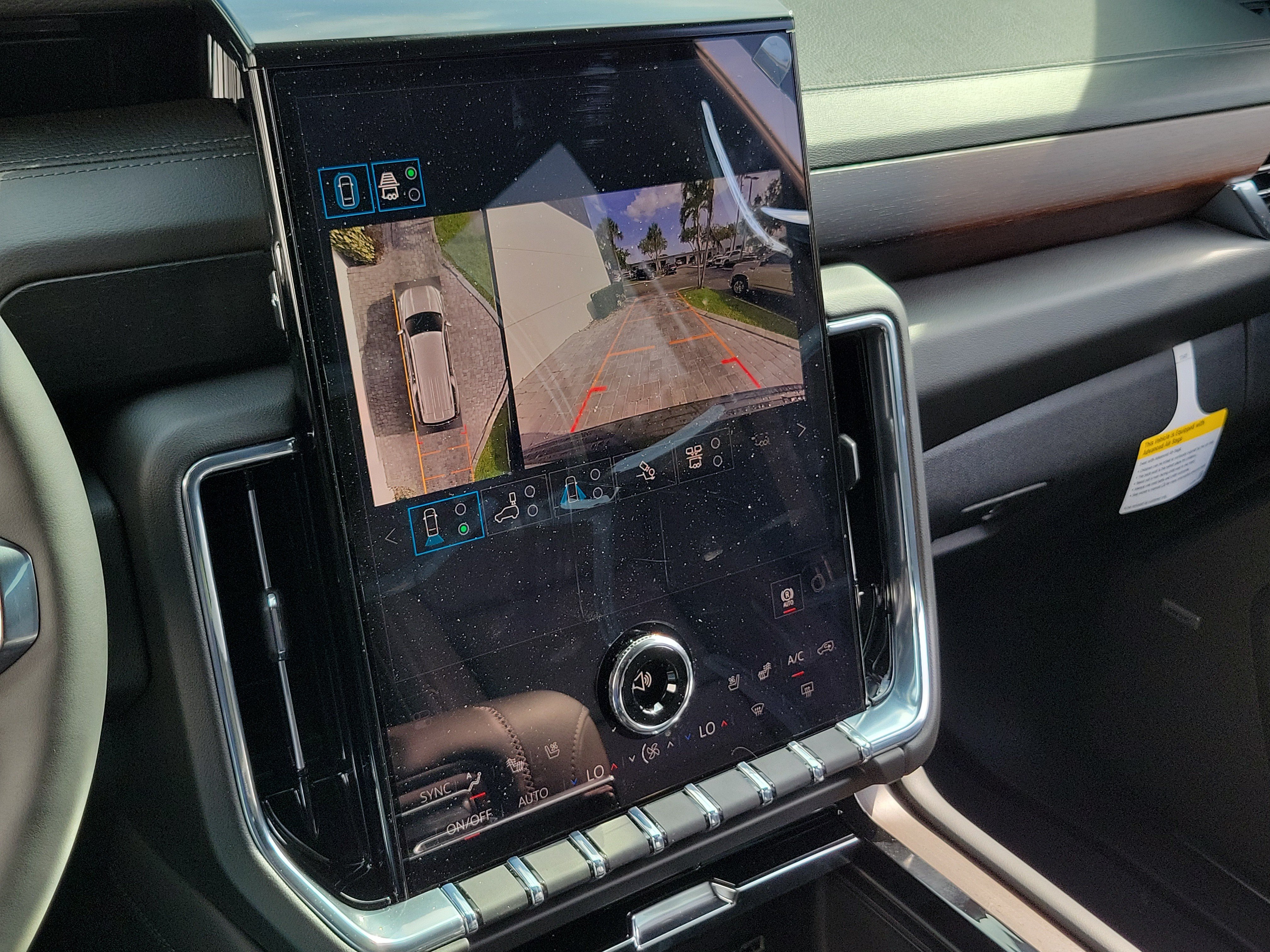 New 2026 GMC Yukon XL Denali AWD/4WD image 31
