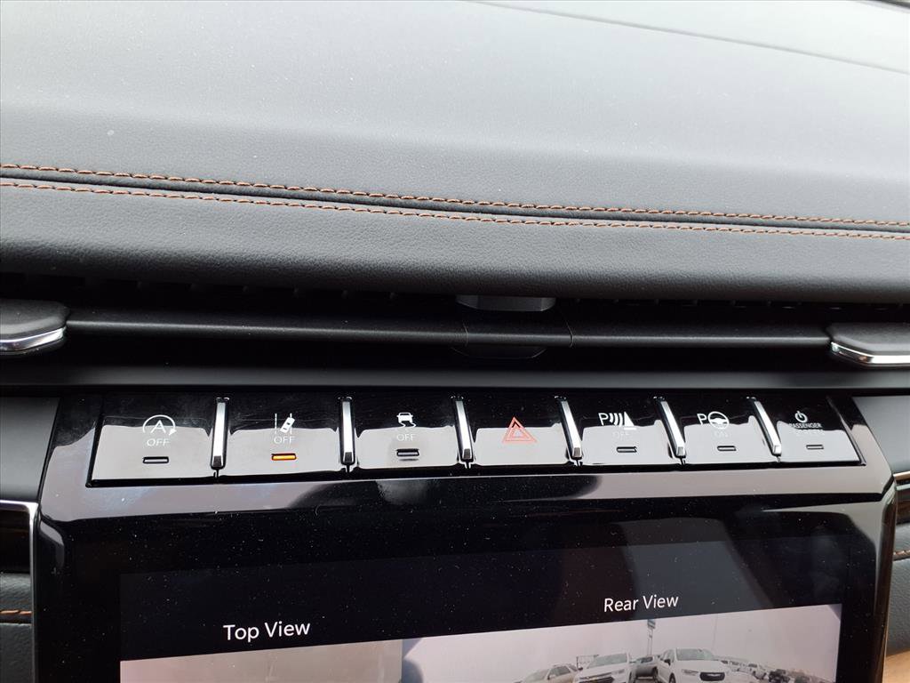 Used 2024 Jeep Grand Cherokee L Summit image 9