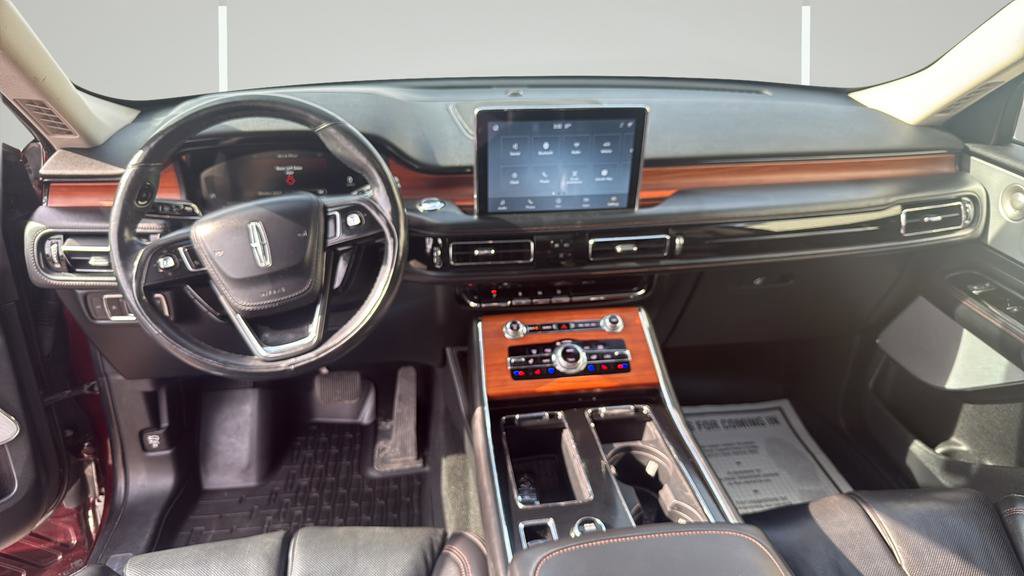 Used 2020 Lincoln Aviator Reserve w/ Equipment Group 201A image 16