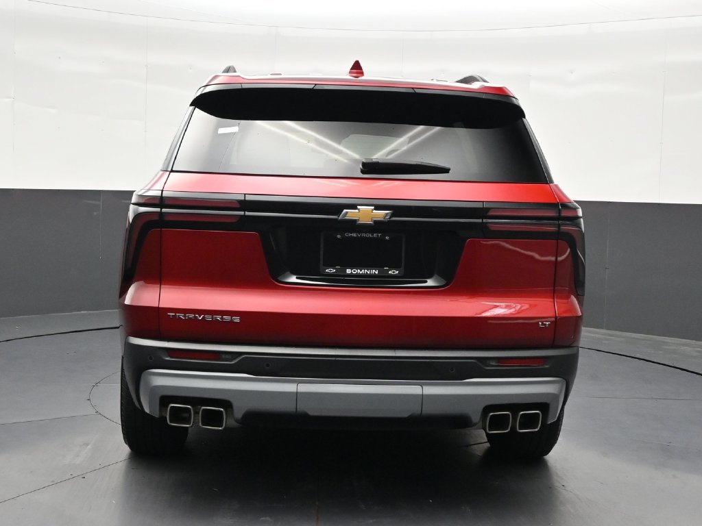 Used 2024 Chevrolet Traverse LT w/ Enhanced Driving Package FWD image 4