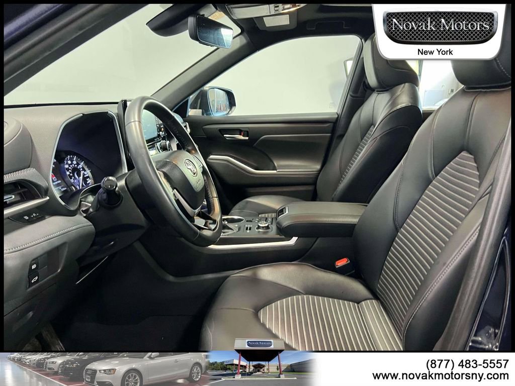 Used 2022 Toyota Highlander XSE image 17