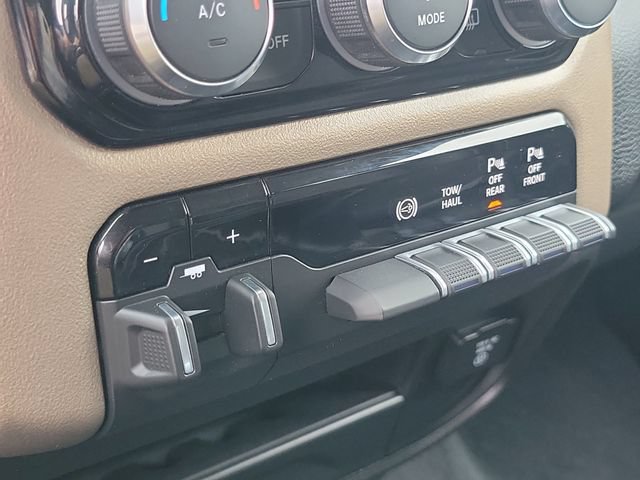Used 2024 RAM 2500 Laramie w/ Safety Group AWD/4WD image 23
