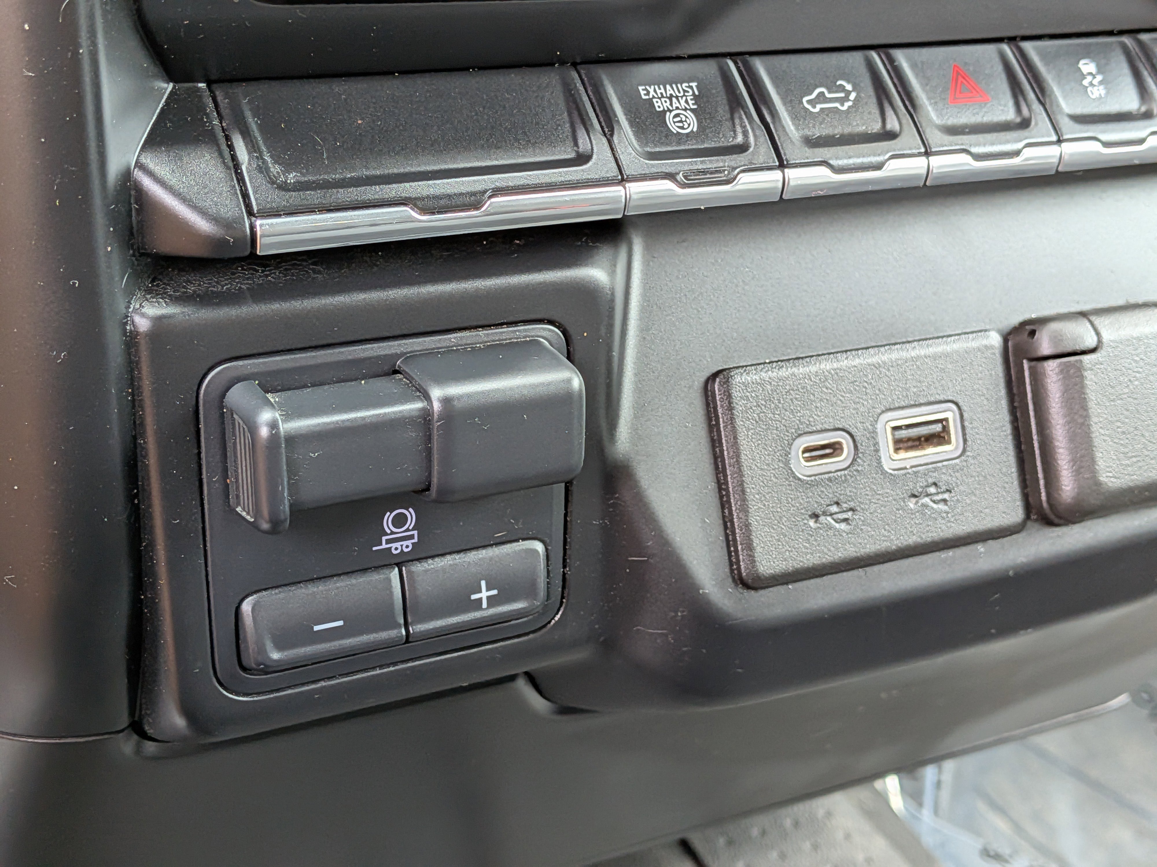 Used 2021 Chevrolet Silverado 2500 LT w/ Fleet Comfort Package image 27