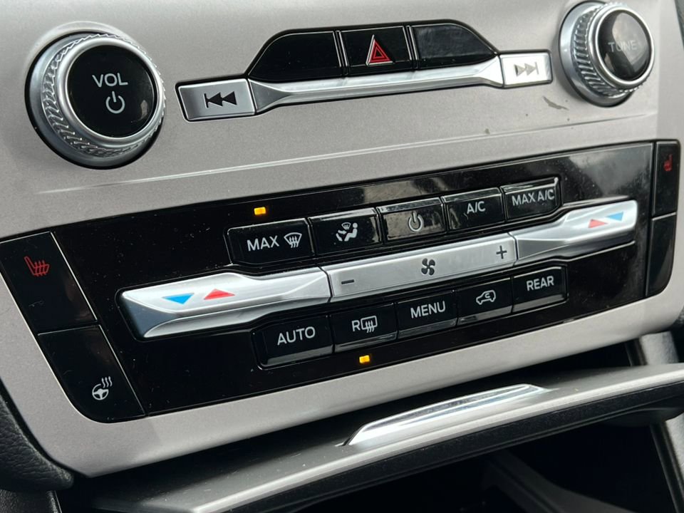 Certified 2023 Ford Explorer XLT w/ Equipment Group 202A image 27