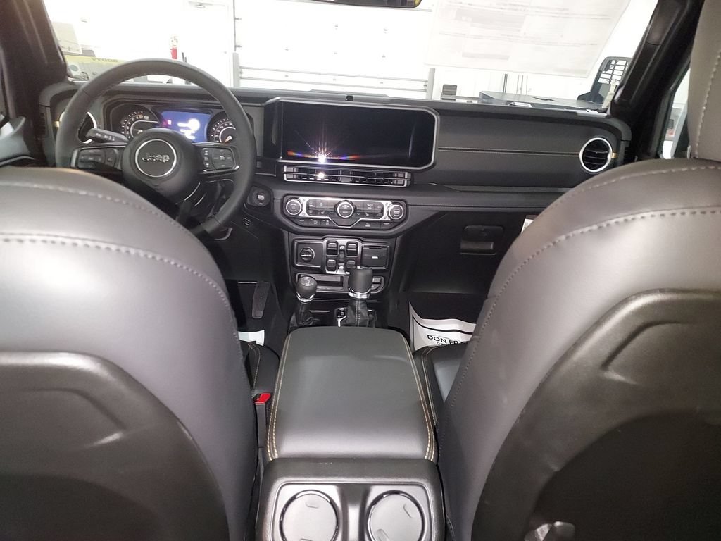New 2026 Jeep Gladiator Sport AWD/4WD image 11