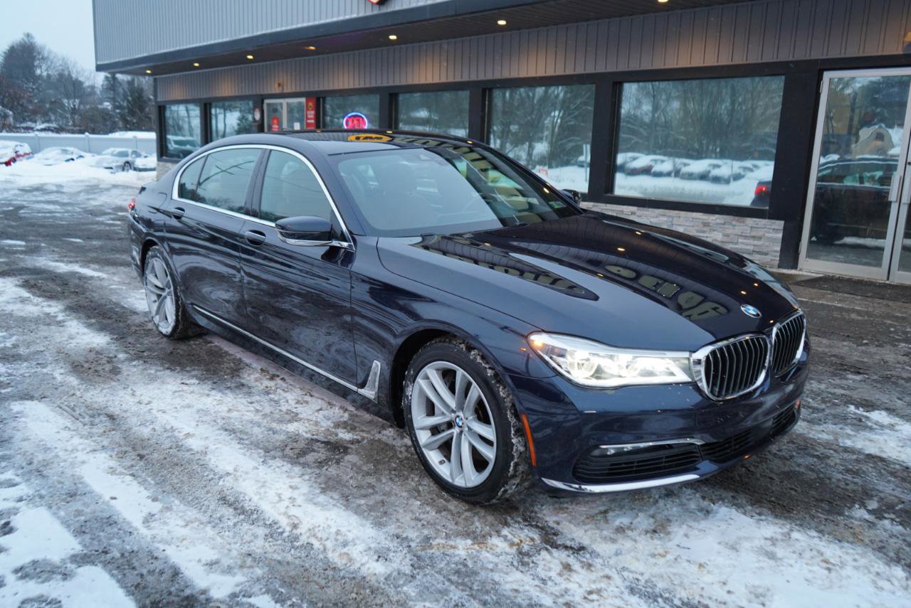 Used 2018 BMW 750i xDrive image 2