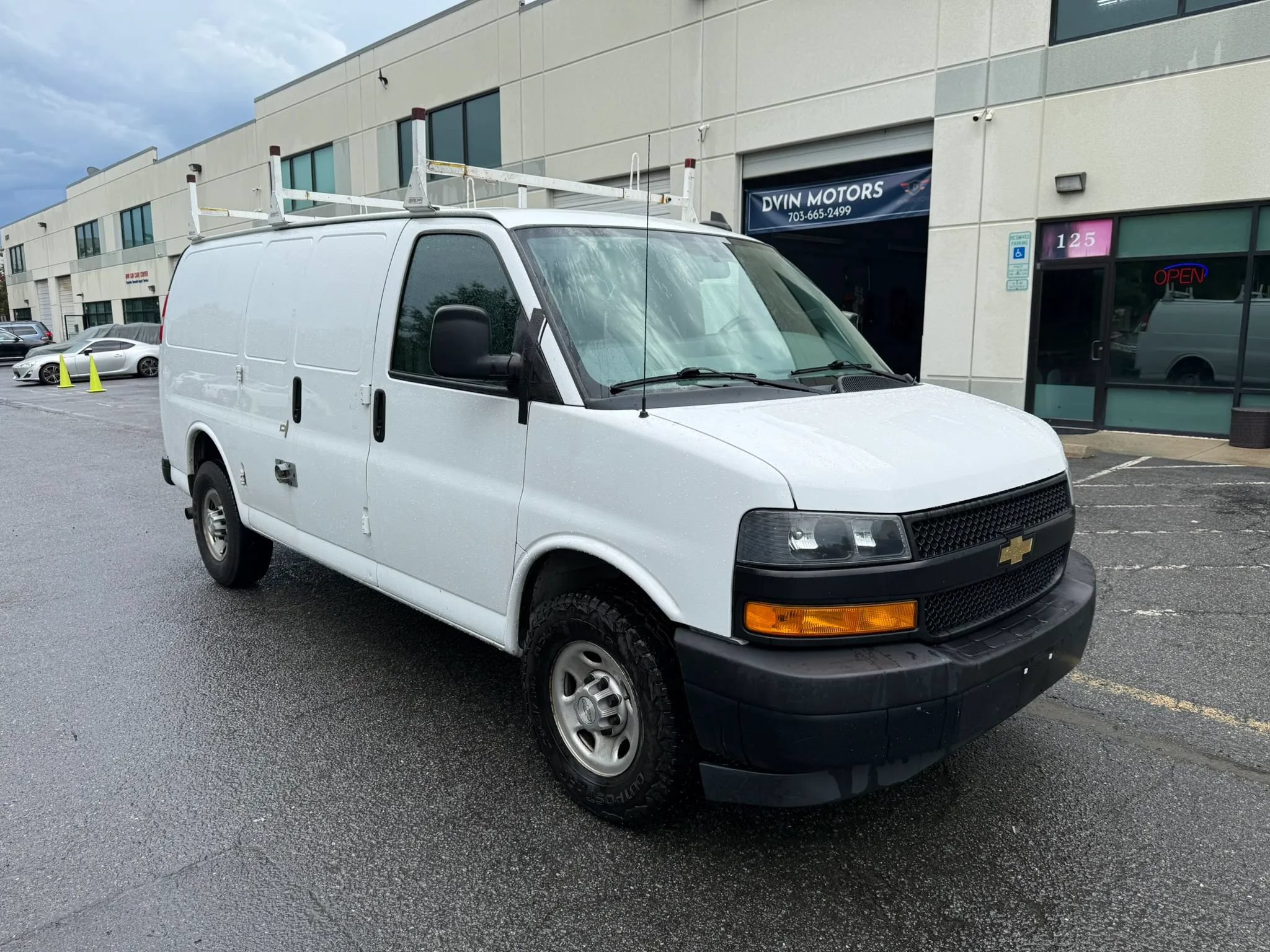Used 2021 Chevrolet Express 2500 w/ Driver Convenience Package RWD image 2