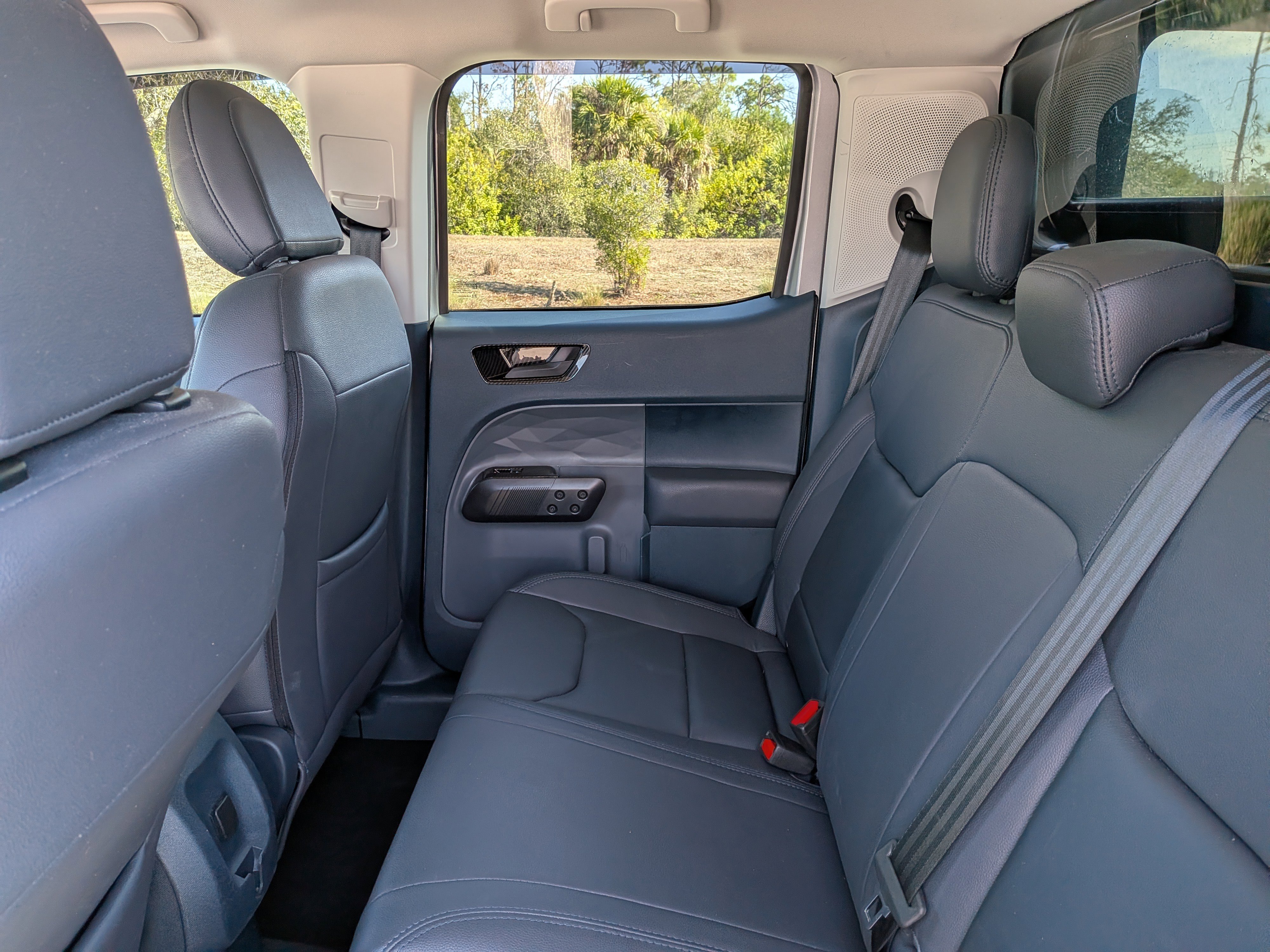 Used 2023 Ford Maverick XL image 14