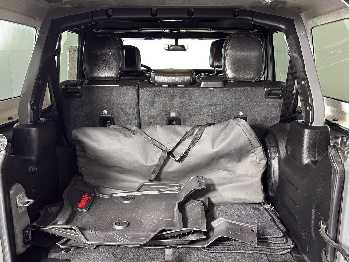 Used 2023 Jeep Wrangler Sahara w/ Cold Weather Group image 9