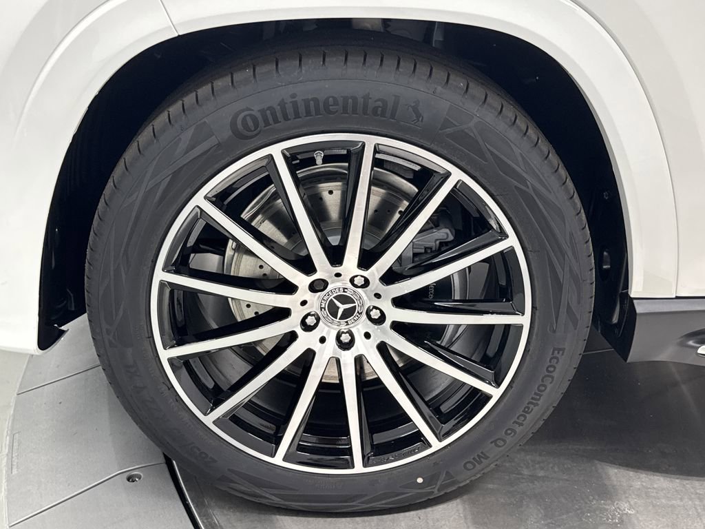 New 2026 Mercedes-Benz GLS 580 4MATIC image 12