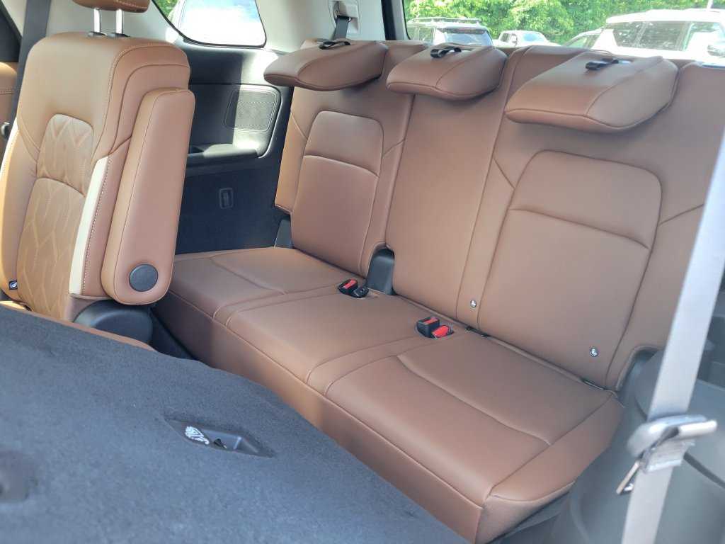 New 2026 Nissan Pathfinder Platinum AWD/4WD image 35