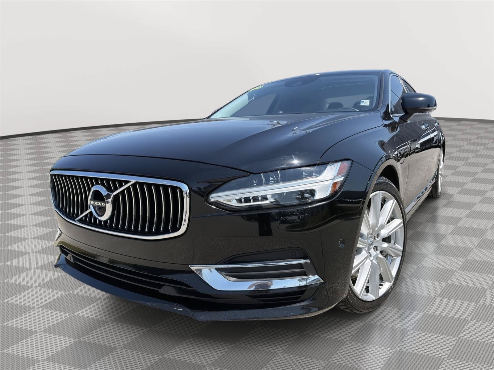 Used 2019 Volvo S90 T8 Inscription w/ Luxury Package