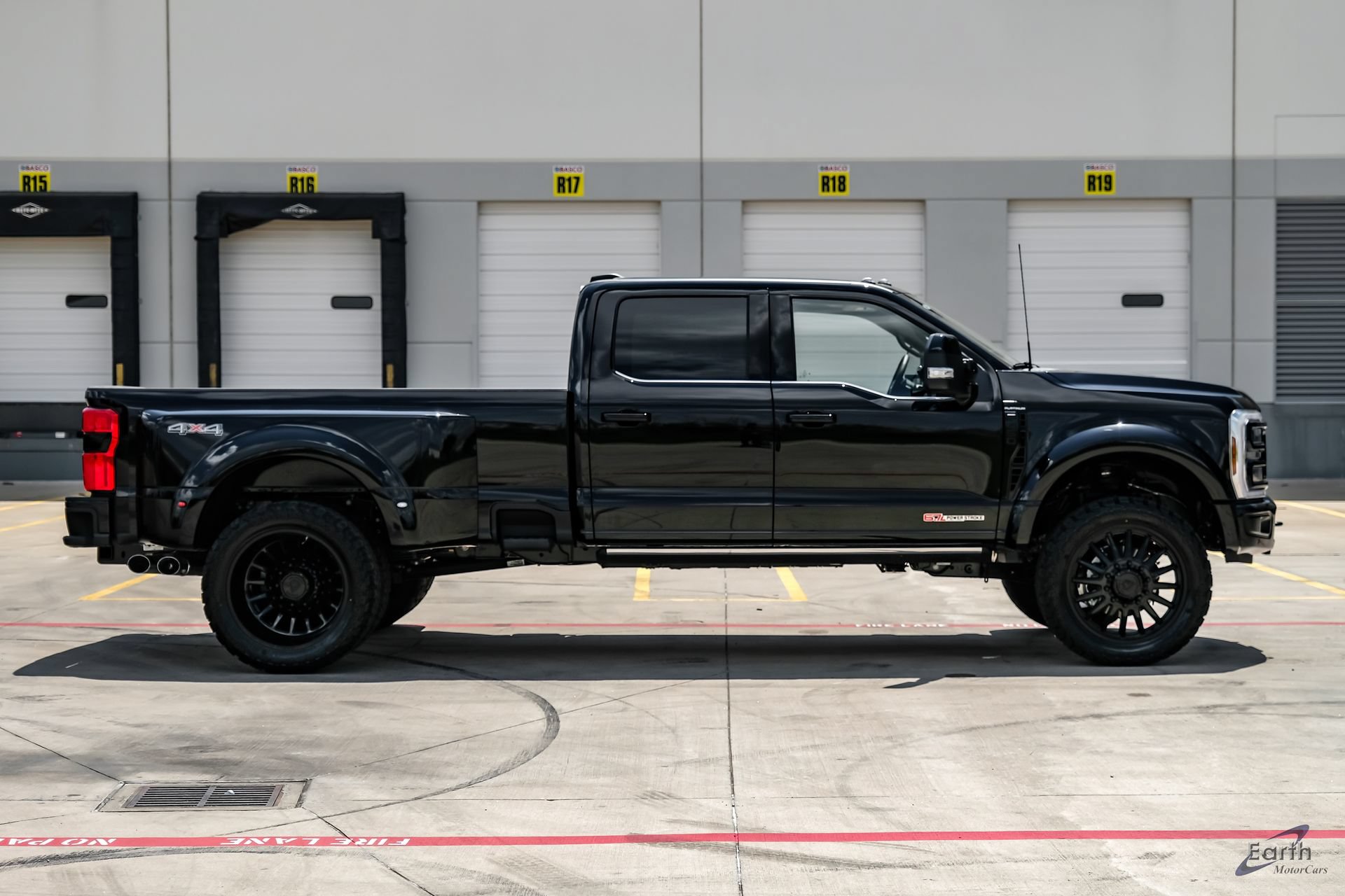 Used 2026 Ford F450 Platinum w/ Platinum Plus Package AWD/4WD image 17