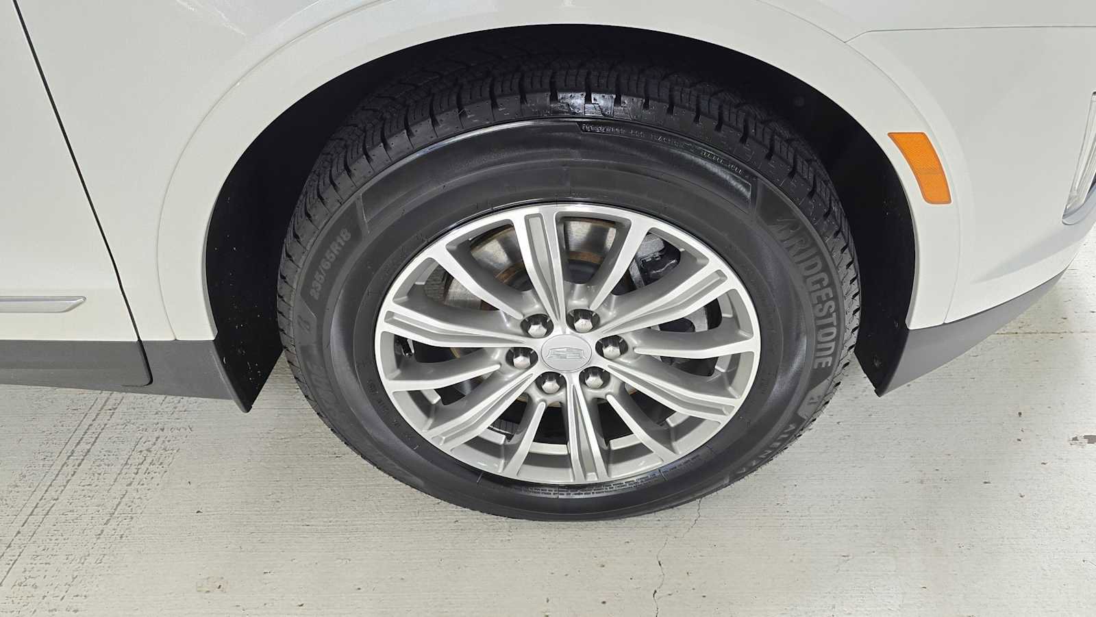 Used 2018 Cadillac XT5 Luxury w/ Driver Awareness Package image 9