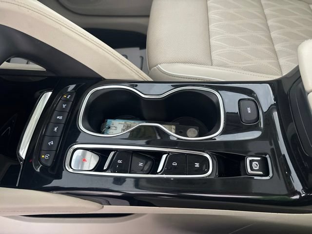 Used 2022 Buick Envision Avenir w/ Technology Package II AWD/4WD image 7
