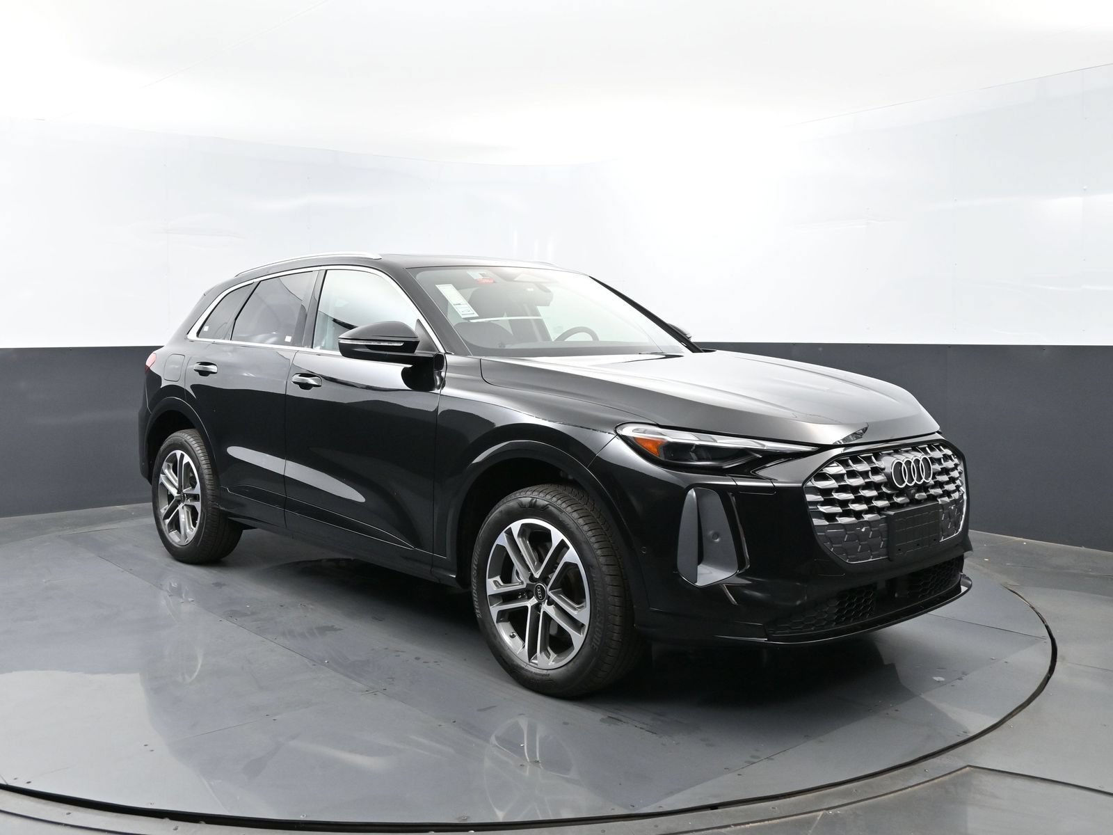 New 2026 Audi Q5 Premium AWD/4WD image 4