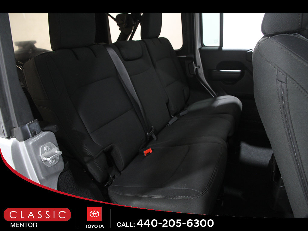Used 2018 Jeep Wrangler Unlimited Sport S AWD/4WD image 17