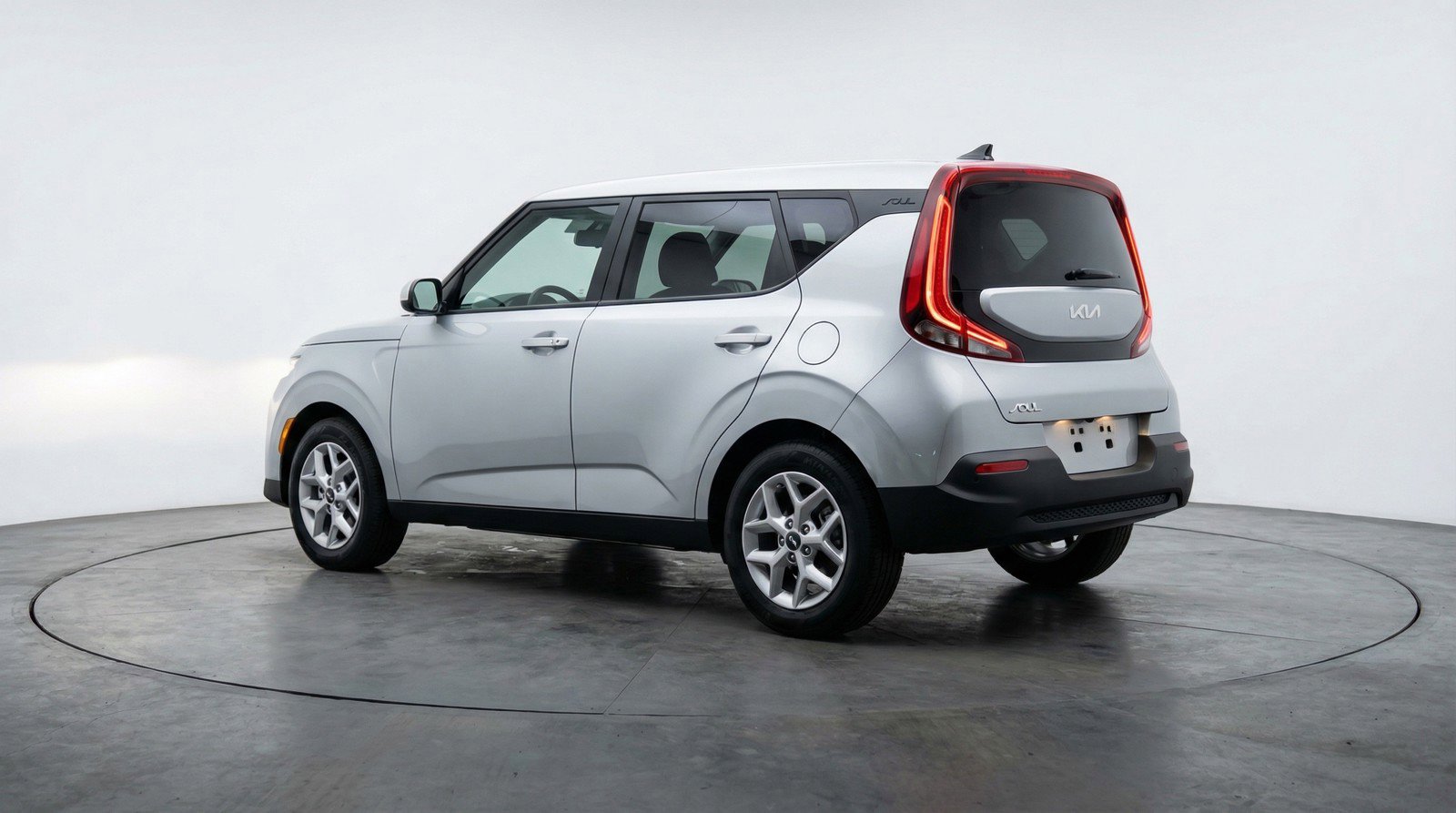 Used 2025 Kia Soul LX w/ LX Technology Package FWD image 6