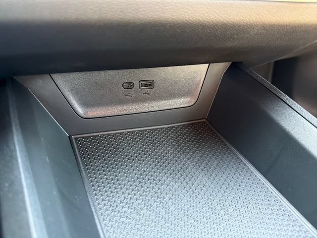 New 2027 Chevrolet Equinox LT w/ Convenience Package II FWD image 28