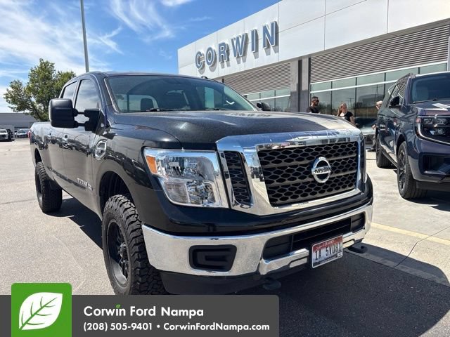 Used 2018 Nissan Titan SV AWD/4WD image 6