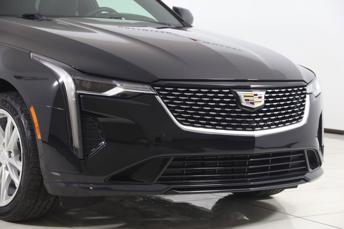 Used 2021 Cadillac CT4 Luxury w/ Cold Weather Package AWD/4WD image 40
