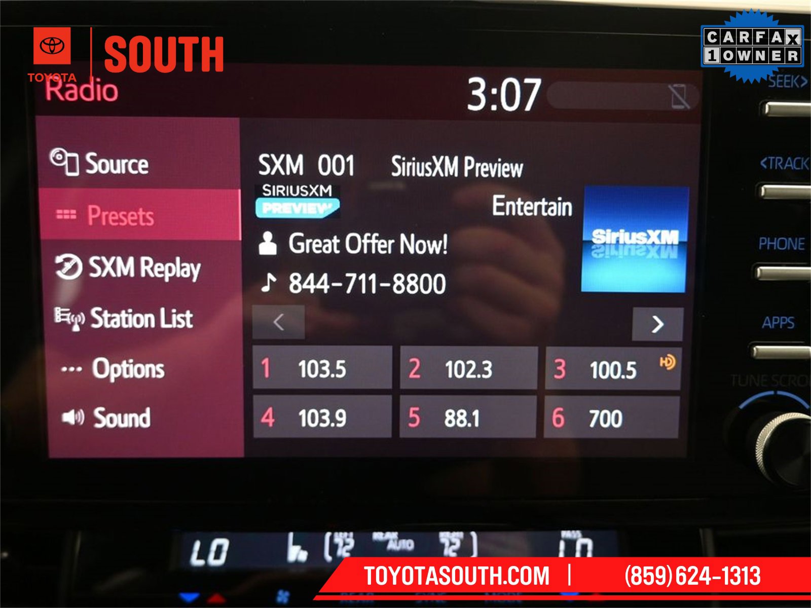 Used 2024 Toyota Sienna XLE image 11