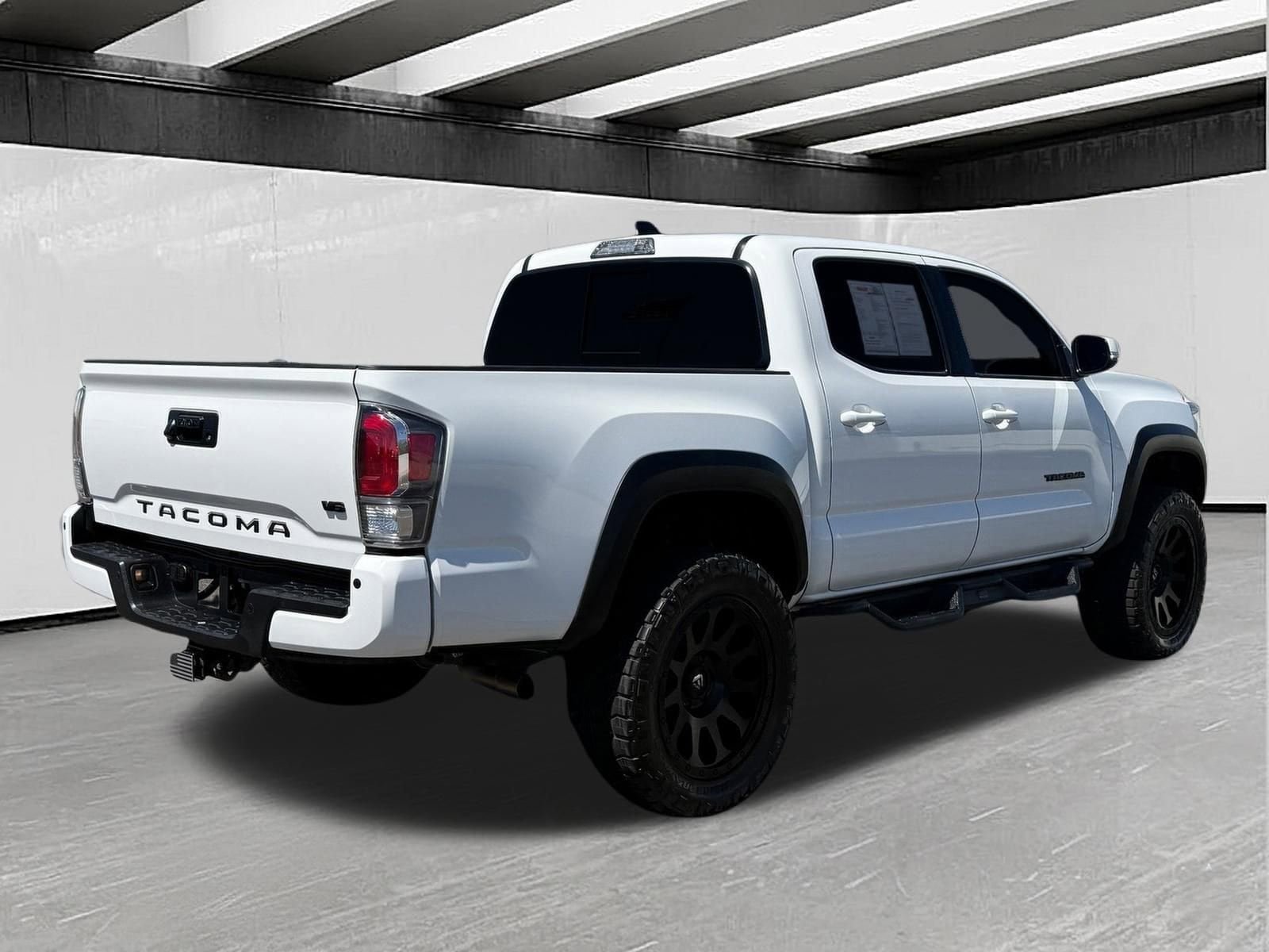 Used 2022 Toyota Tacoma TRD Off-Road w/ Technology Package RWD image 8