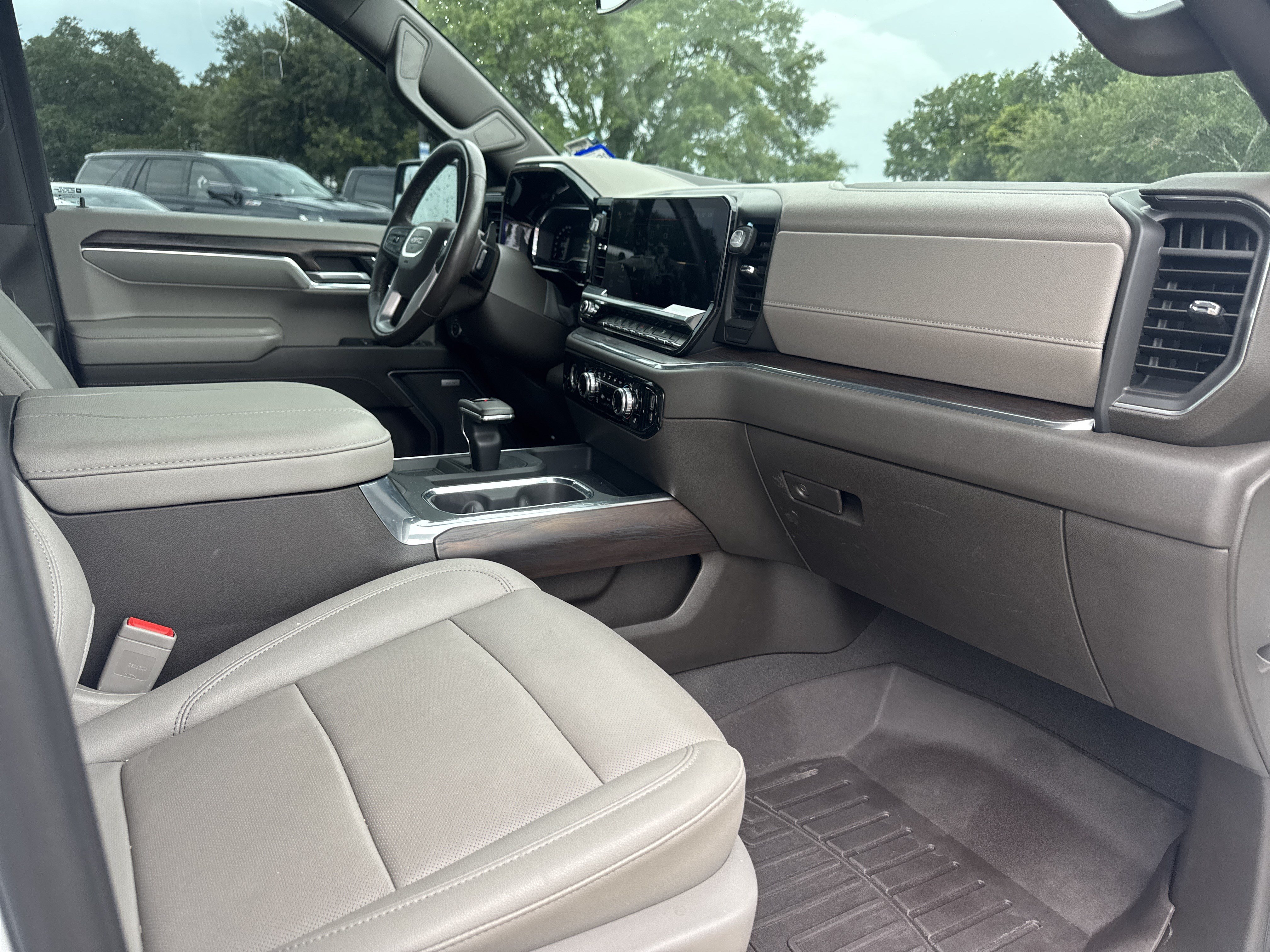 Used 2023 GMC Sierra 1500 SLT RWD image 13