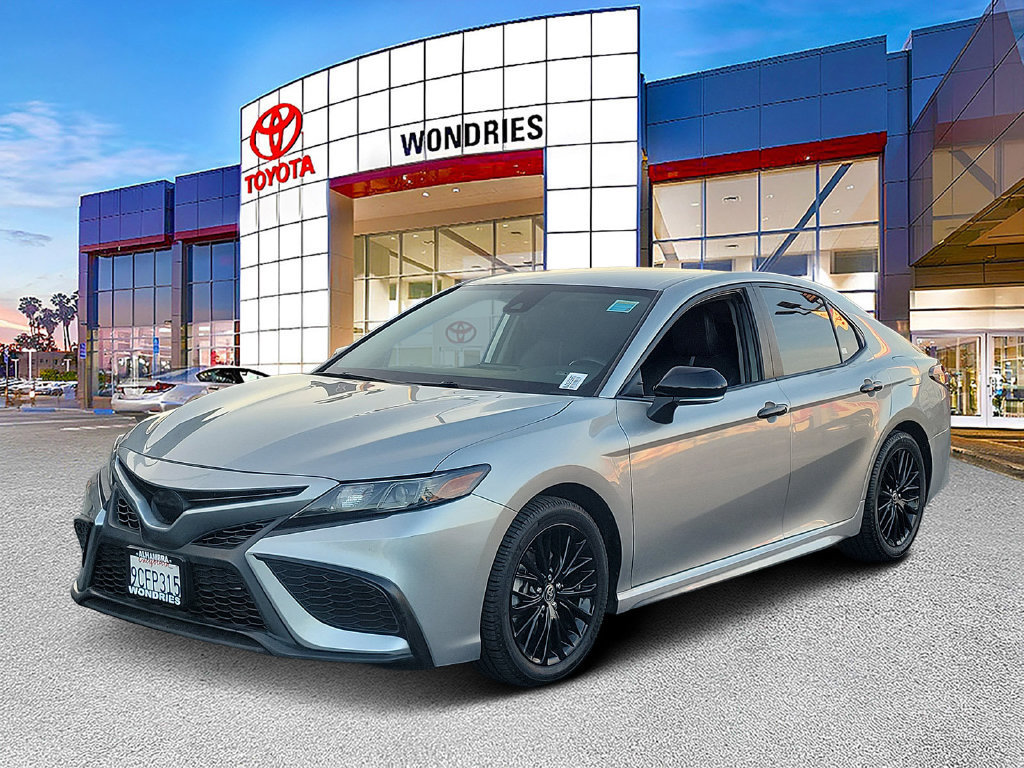 Used 2022 Toyota Camry SE w/ Carpet Mat Package (TMS) FWD image 2