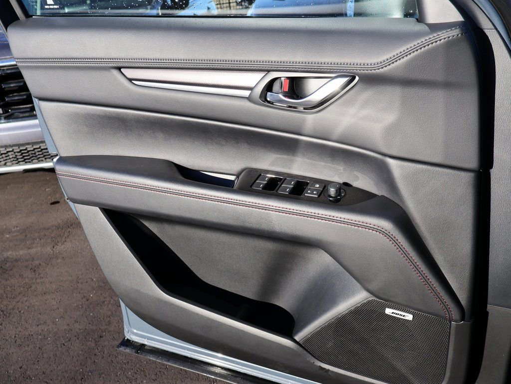 Used 2025 MAZDA CX-5 Carbon Edition image 31