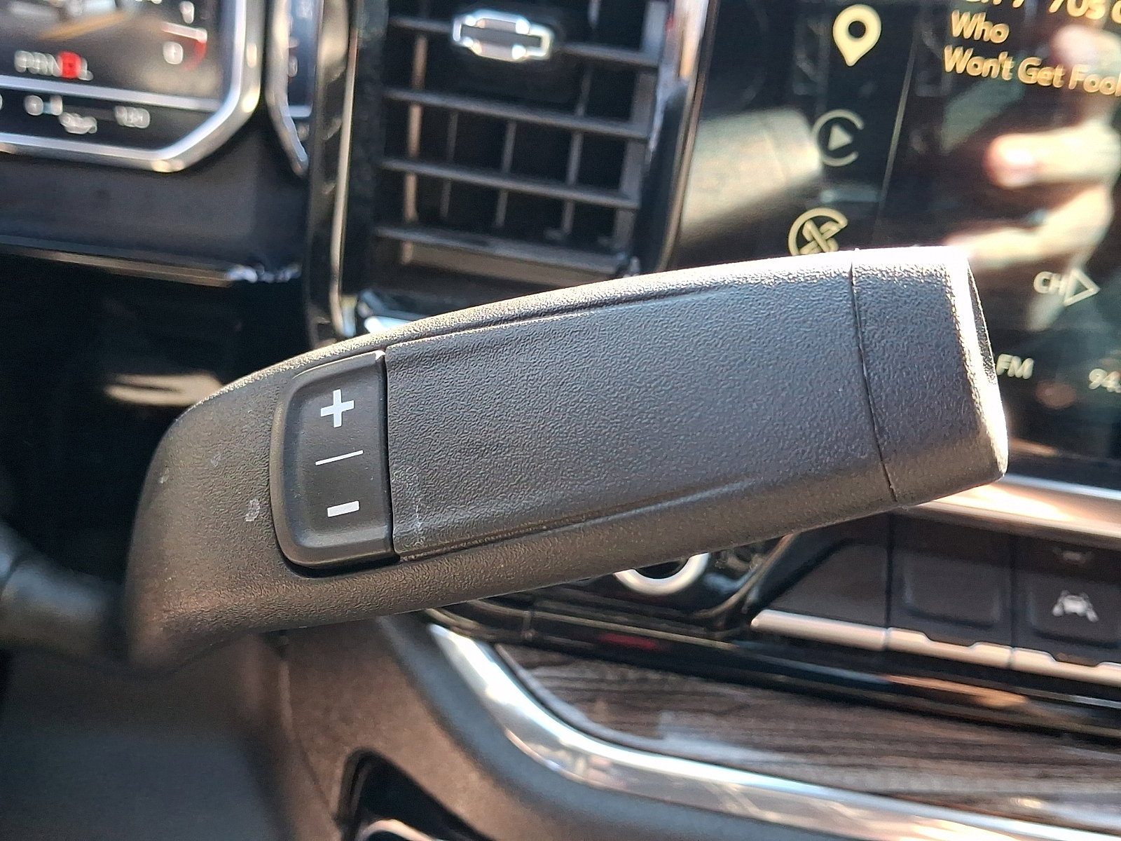 Used 2025 GMC Sierra 1500 Elevation AWD/4WD image 15