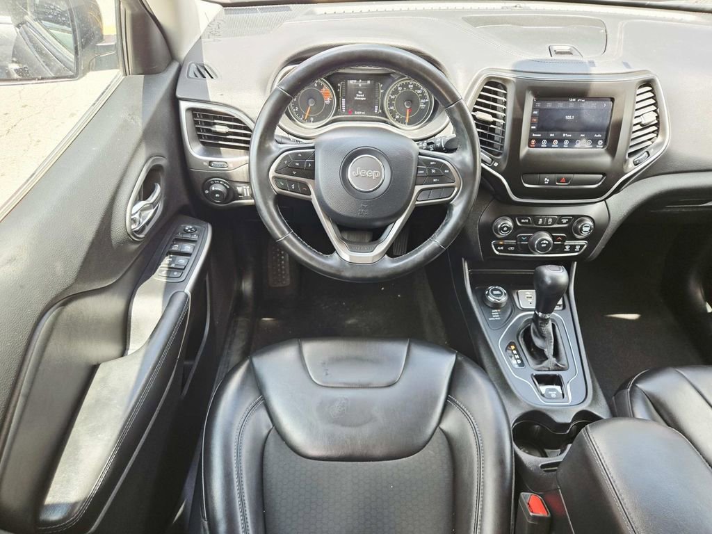 Used 2020 Jeep Cherokee Latitude Plus AWD/4WD image 10