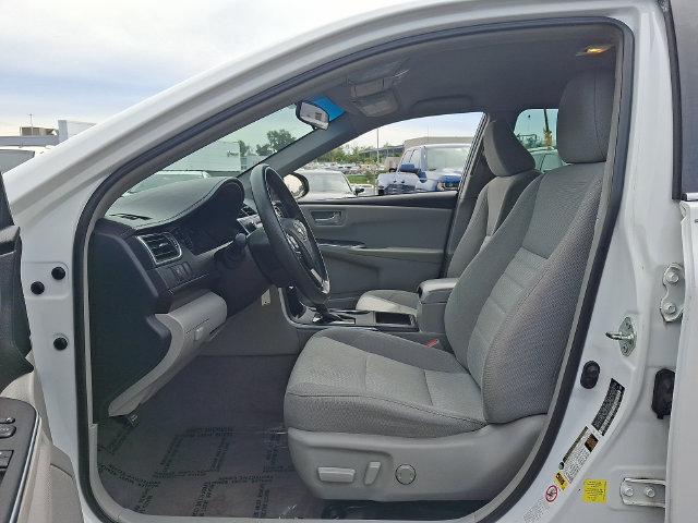 Used 2015 Toyota Camry LE FWD image 14