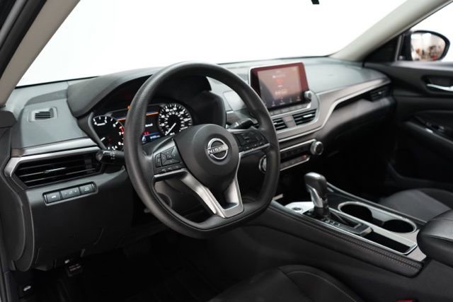 Used 2023 Nissan Altima 2.5 SV image 17