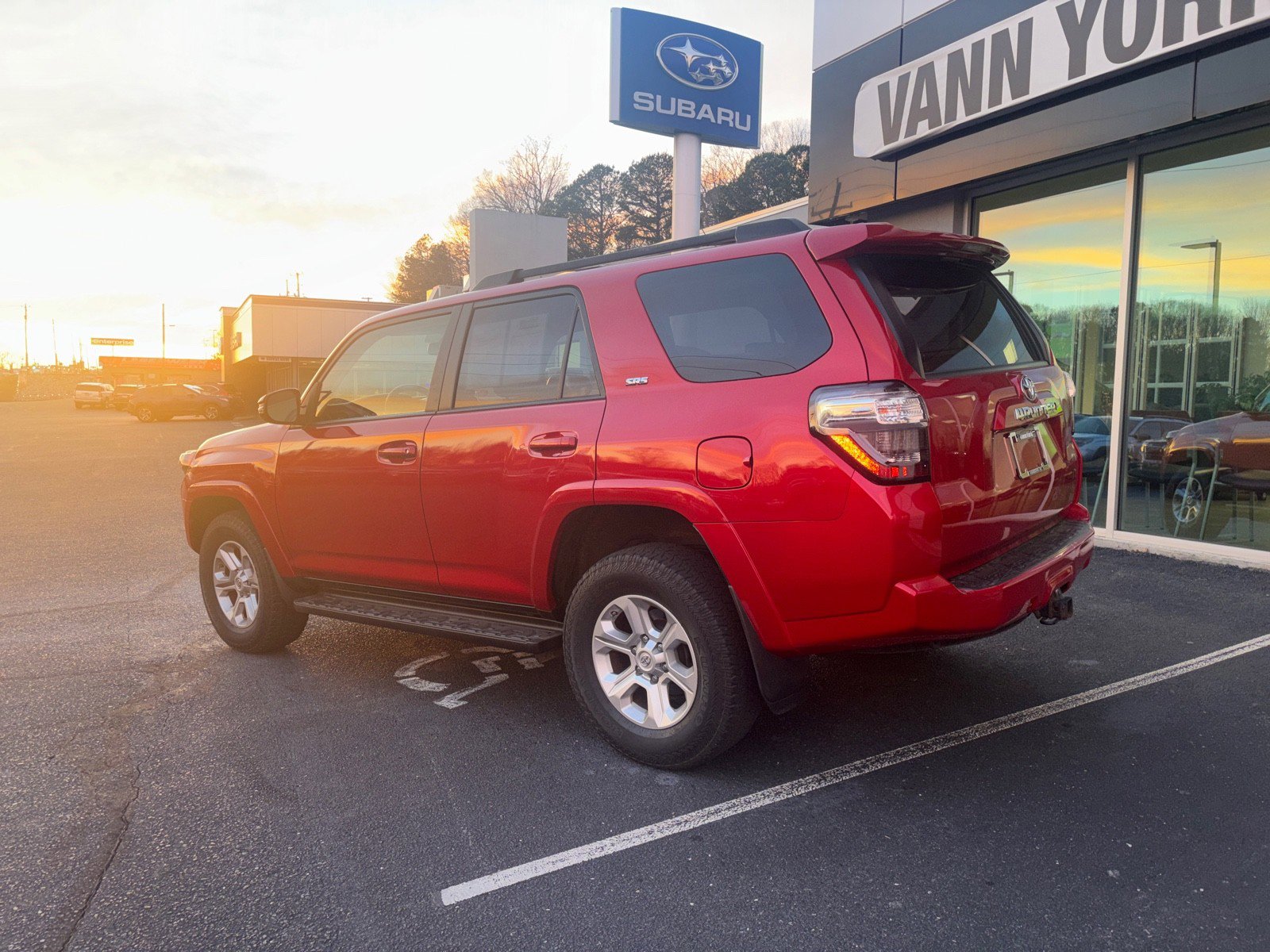 Used 2018 Toyota 4Runner SR5 Premium image 2