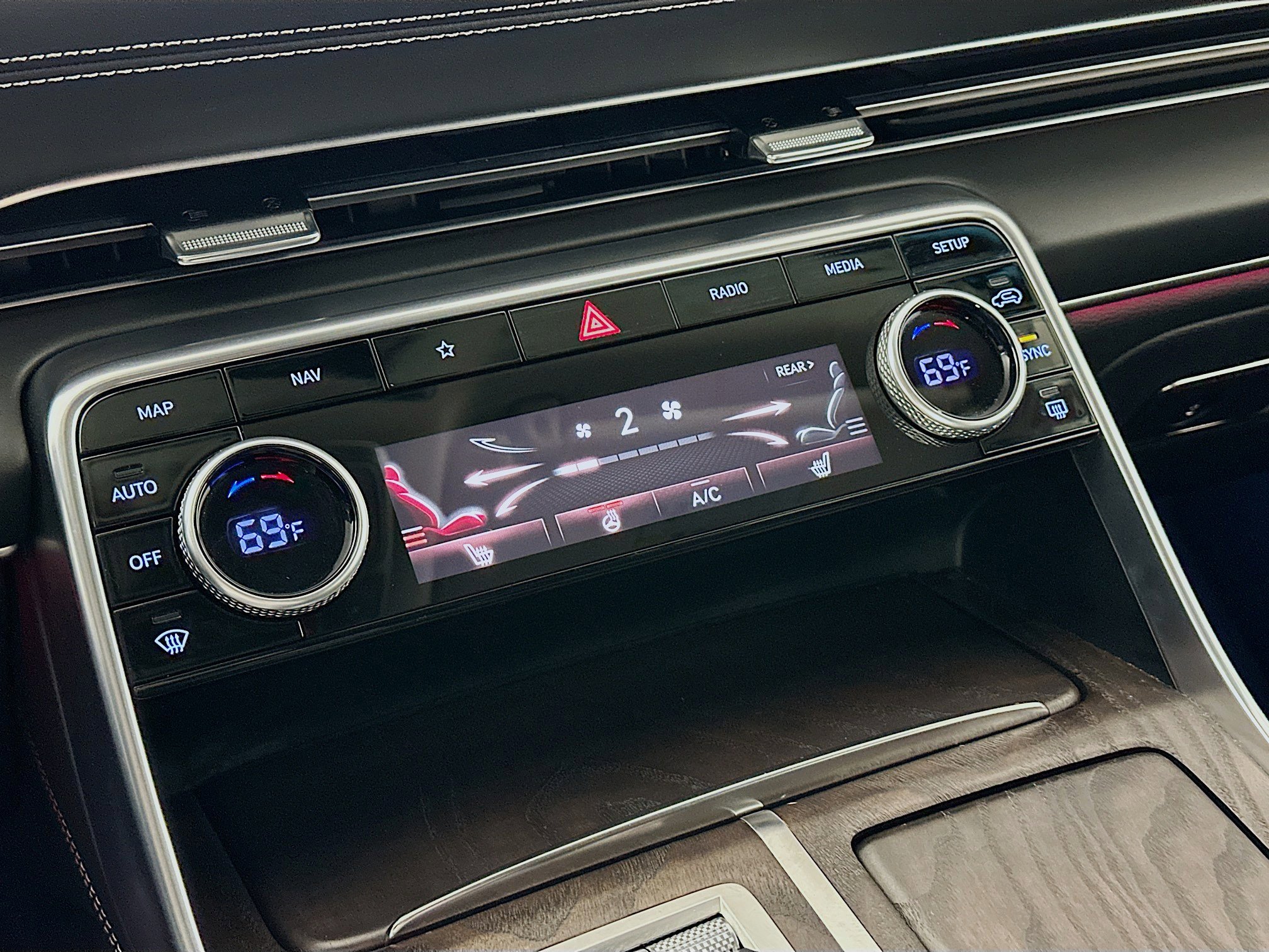 Used 2024 Genesis GV80 2.5T image 24