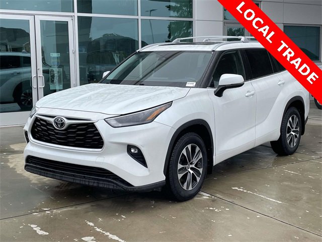 Used 2022 Toyota Highlander XLE image 1