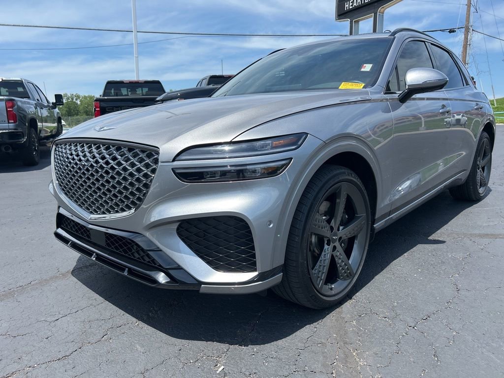 Used 2025 Genesis GV70 2.5T w/ Sport Prestige Package