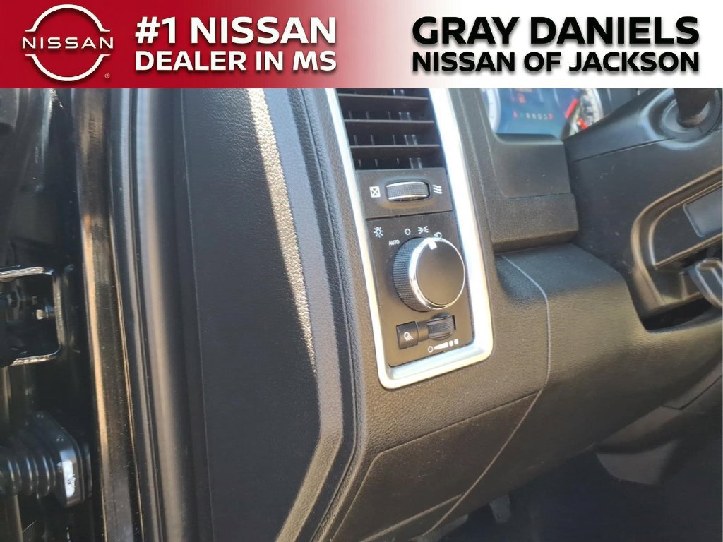 Used 2021 RAM 1500 Classic SLT AWD/4WD image 12