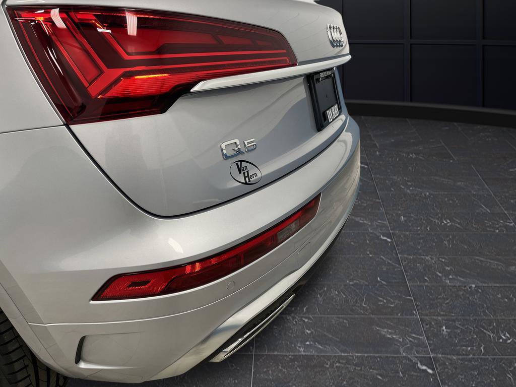 Used 2024 Audi Q5 e Premium Plus w/ Premium Plus Package image 35