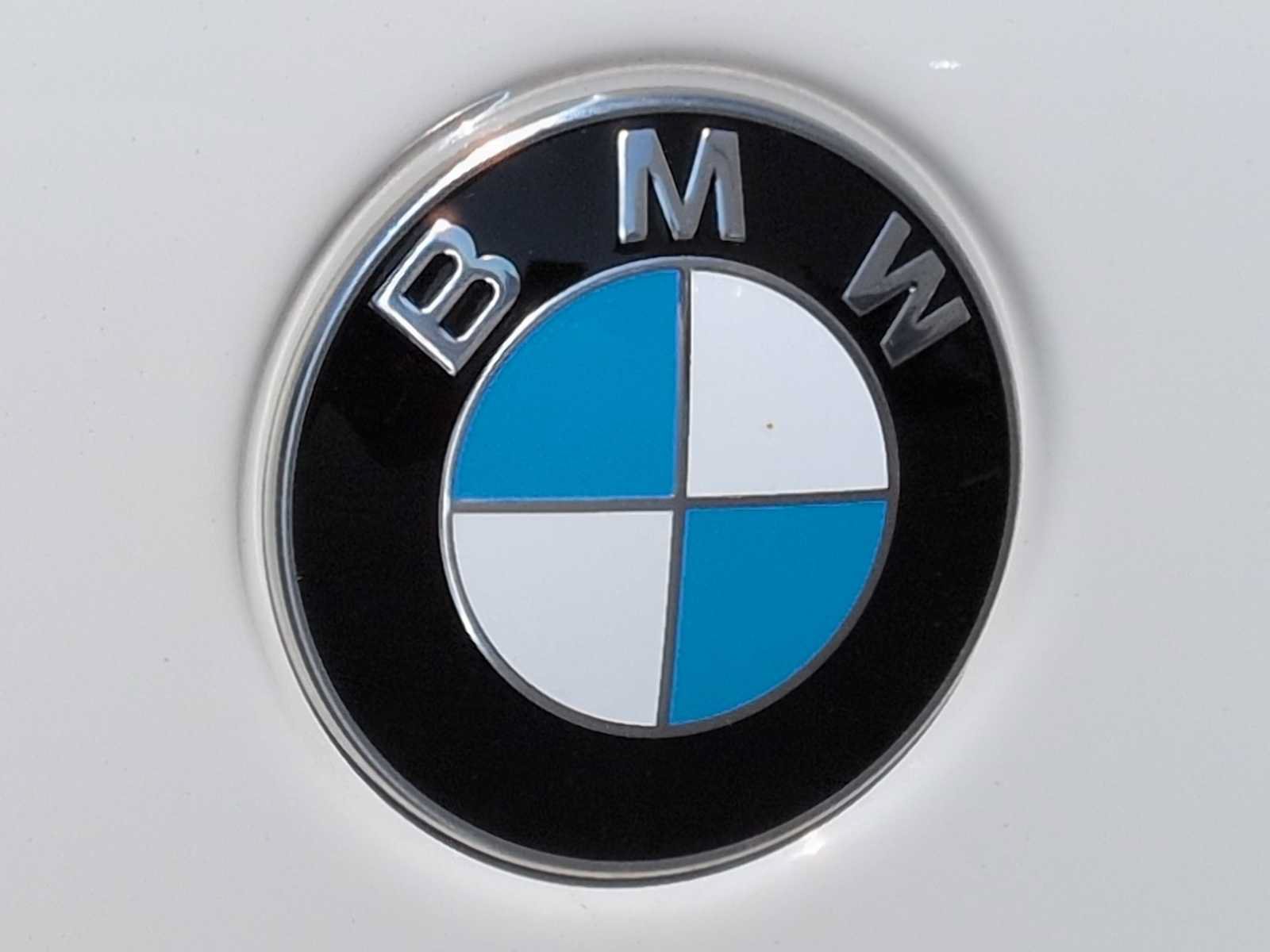Used 2026 BMW X5 xDrive40i w/ M Sport Package AWD/4WD image 12