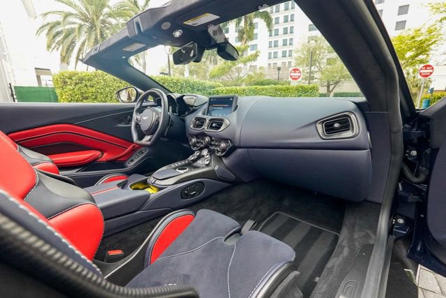 Used 2023 Aston Martin V12 Vantage Roadster RWD image 86