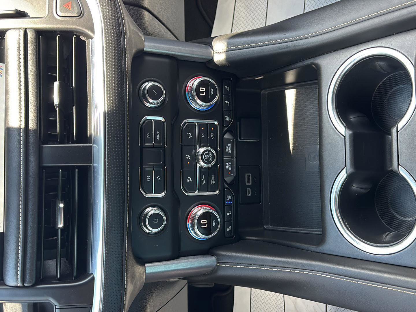 Certified 2024 GMC Yukon SLT image 35