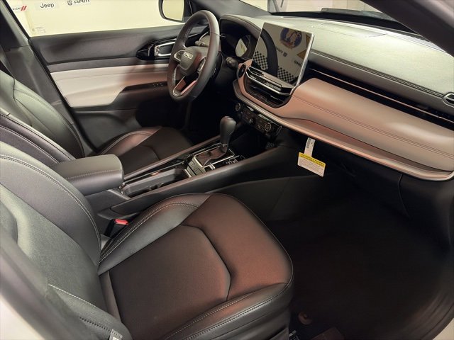 New 2026 Jeep Compass Limited image 19